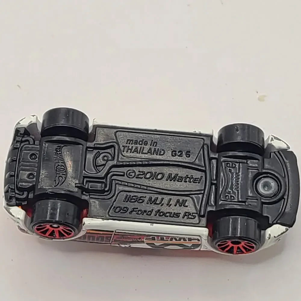 Hot Wheels~2010 Ford Focus RS HWTF White & Orange Toy Car